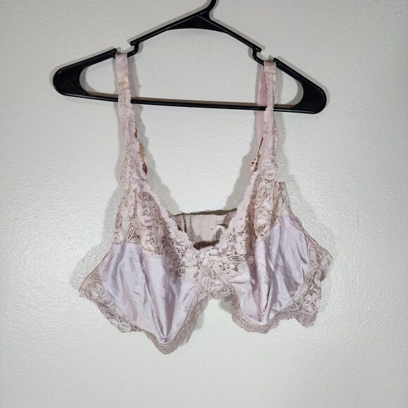 Women's Sport Bra & Bra Size 42DD, 40DD 38Dd 44DD Lot of 4 - Picture 2 of 9
